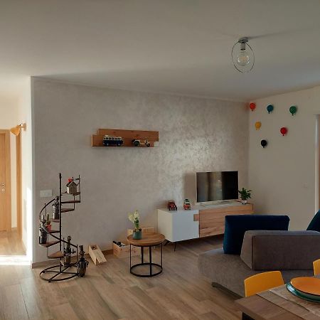 La Bougainville - Luxury Apartment Торболе Экстерьер фото