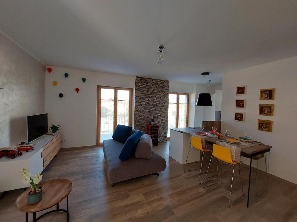 La Bougainville - Luxury Apartment Торболе Экстерьер фото