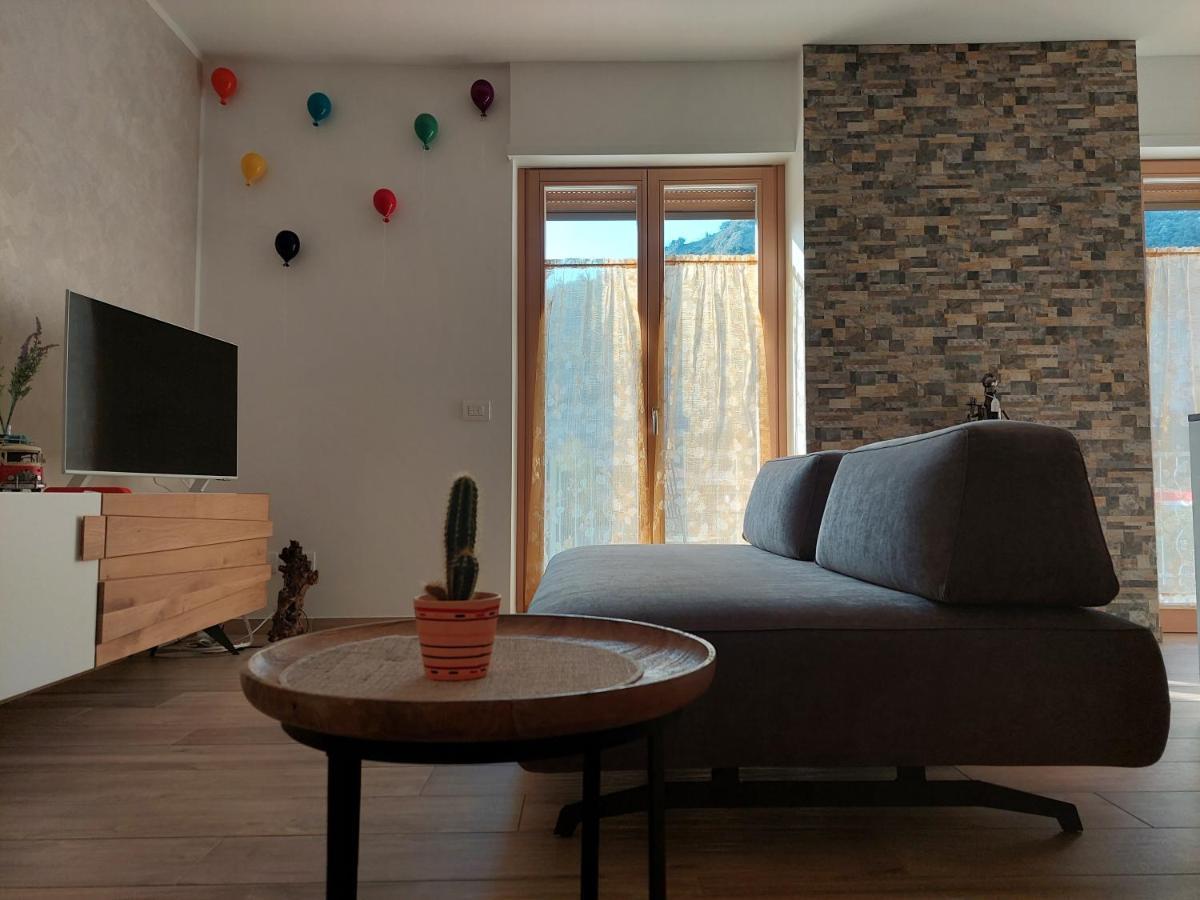 La Bougainville - Luxury Apartment Торболе Экстерьер фото